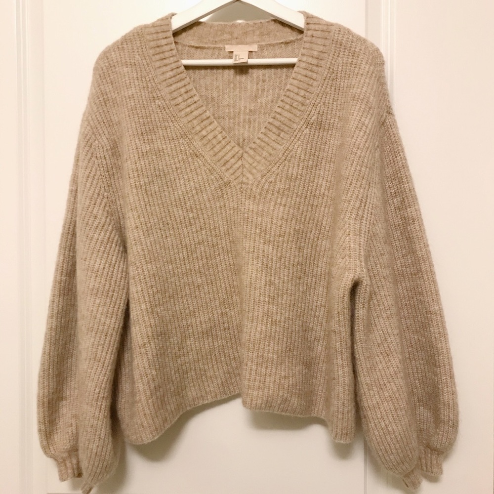 H&M V neck sweater